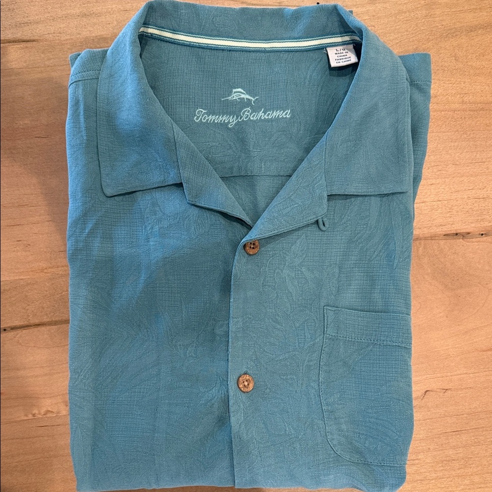 Tommy Bahama silk Hawaiian camp button up short sleeve shirt